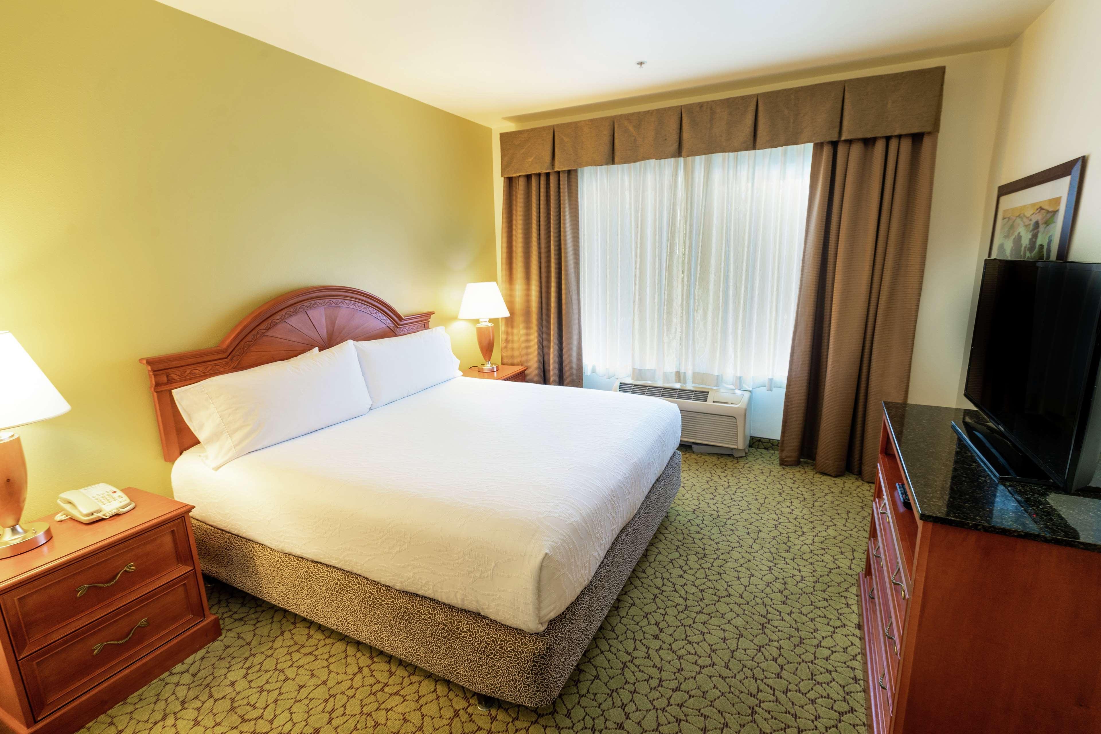 Hilton Garden Inn Ontario Rancho Cucamonga Exteriör bild