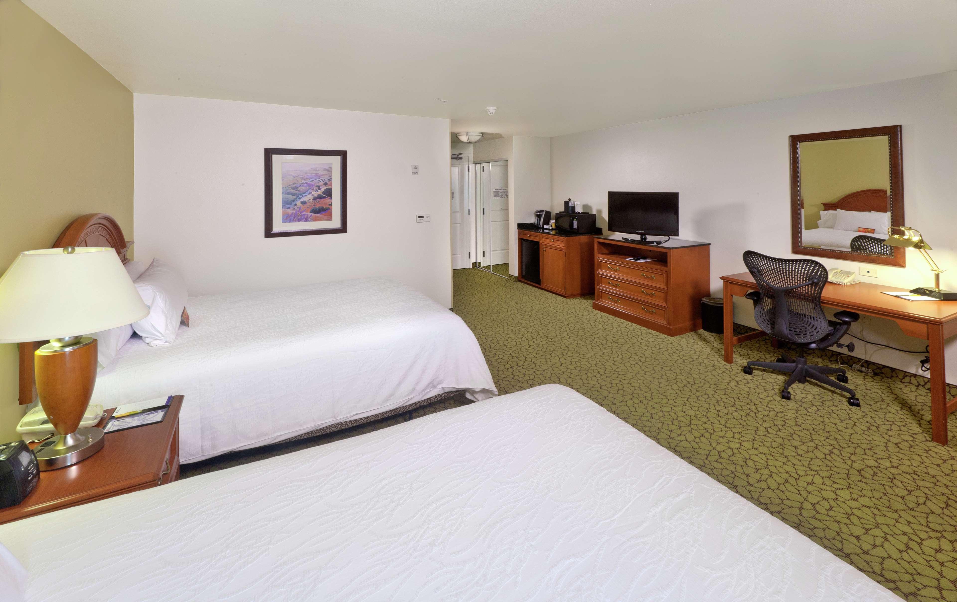 Hilton Garden Inn Ontario Rancho Cucamonga Exteriör bild