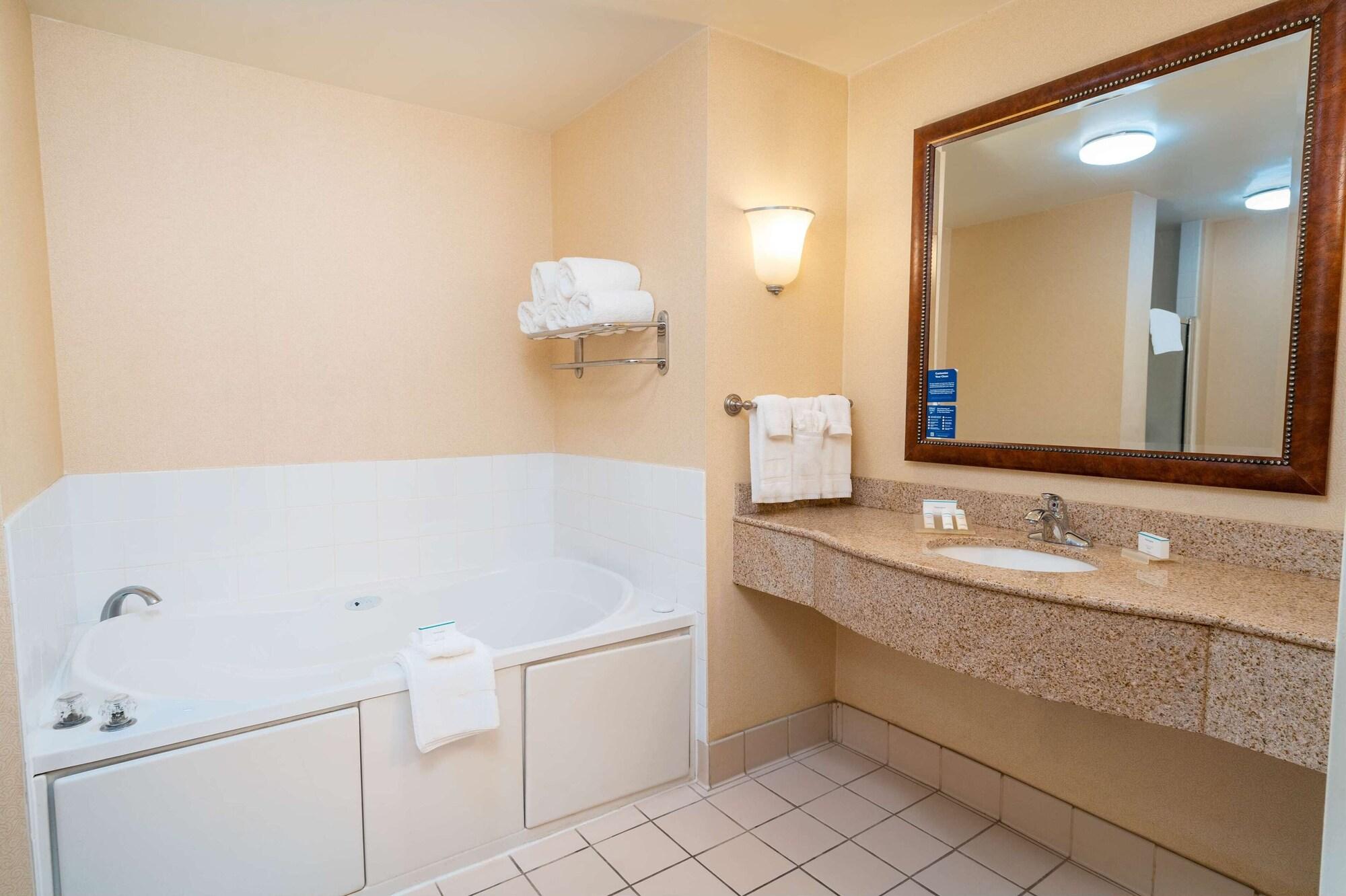 Hilton Garden Inn Ontario Rancho Cucamonga Exteriör bild