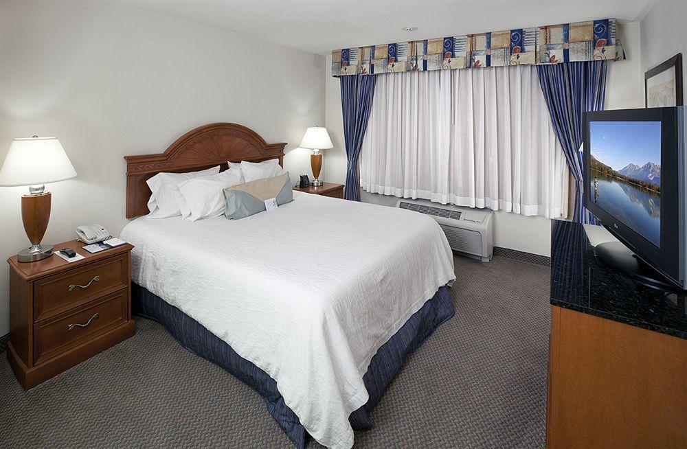 Hilton Garden Inn Ontario Rancho Cucamonga Exteriör bild